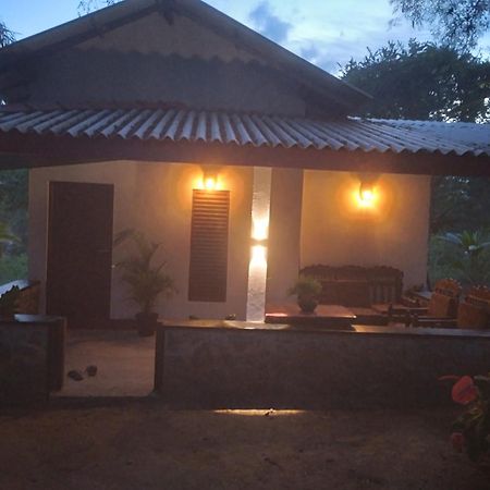 Soma Cabana, Homestay & Restaurant Tangalle Extérieur photo