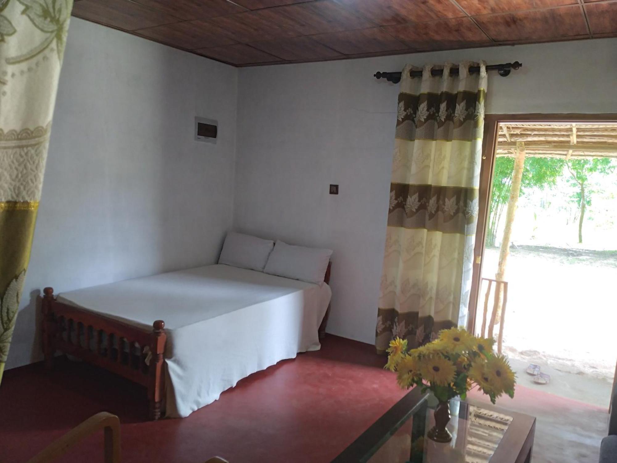 Soma Cabana, Homestay & Restaurant Tangalle Extérieur photo