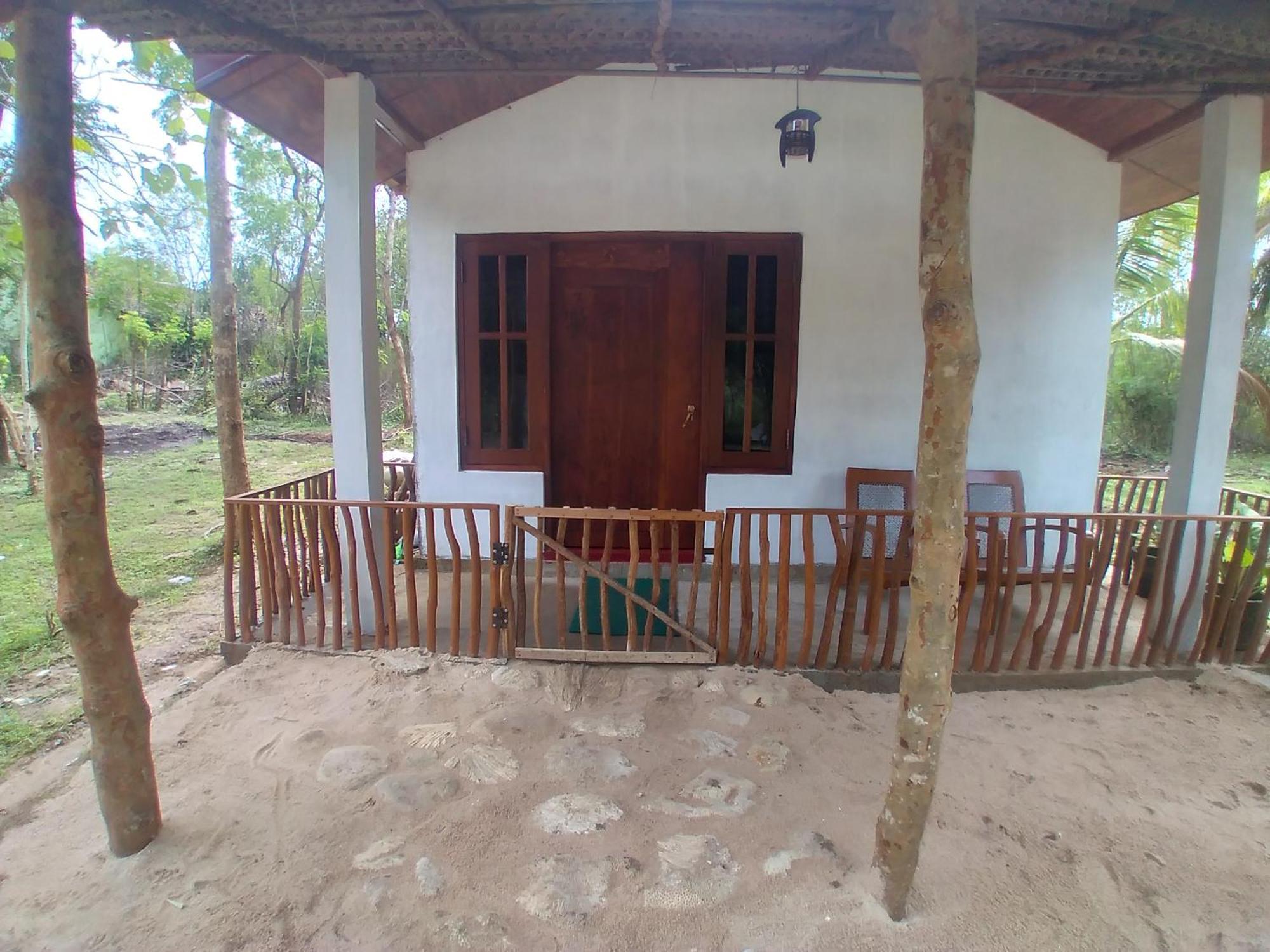 Soma Cabana, Homestay & Restaurant Tangalle Extérieur photo