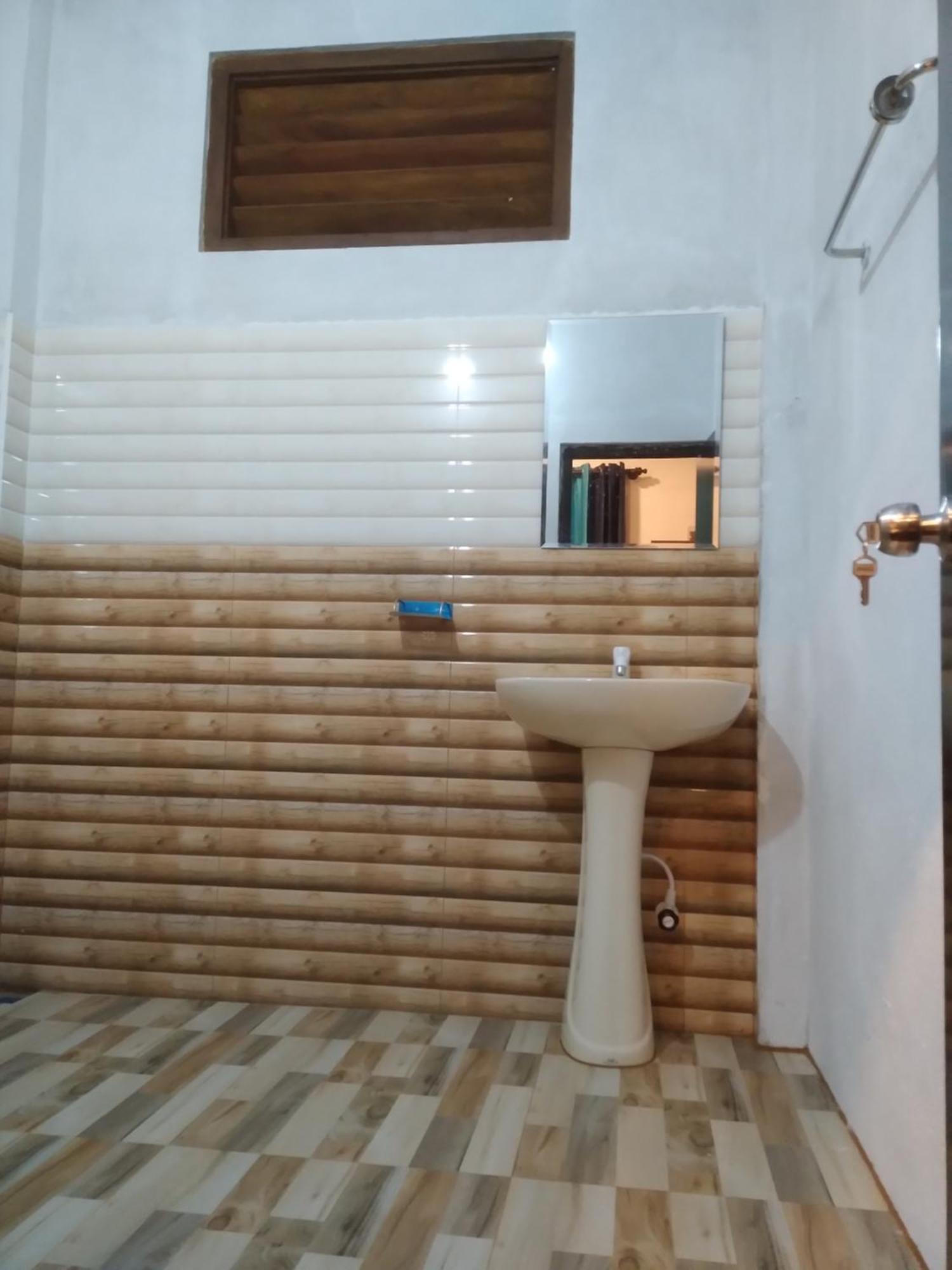 Soma Cabana, Homestay & Restaurant Tangalle Extérieur photo