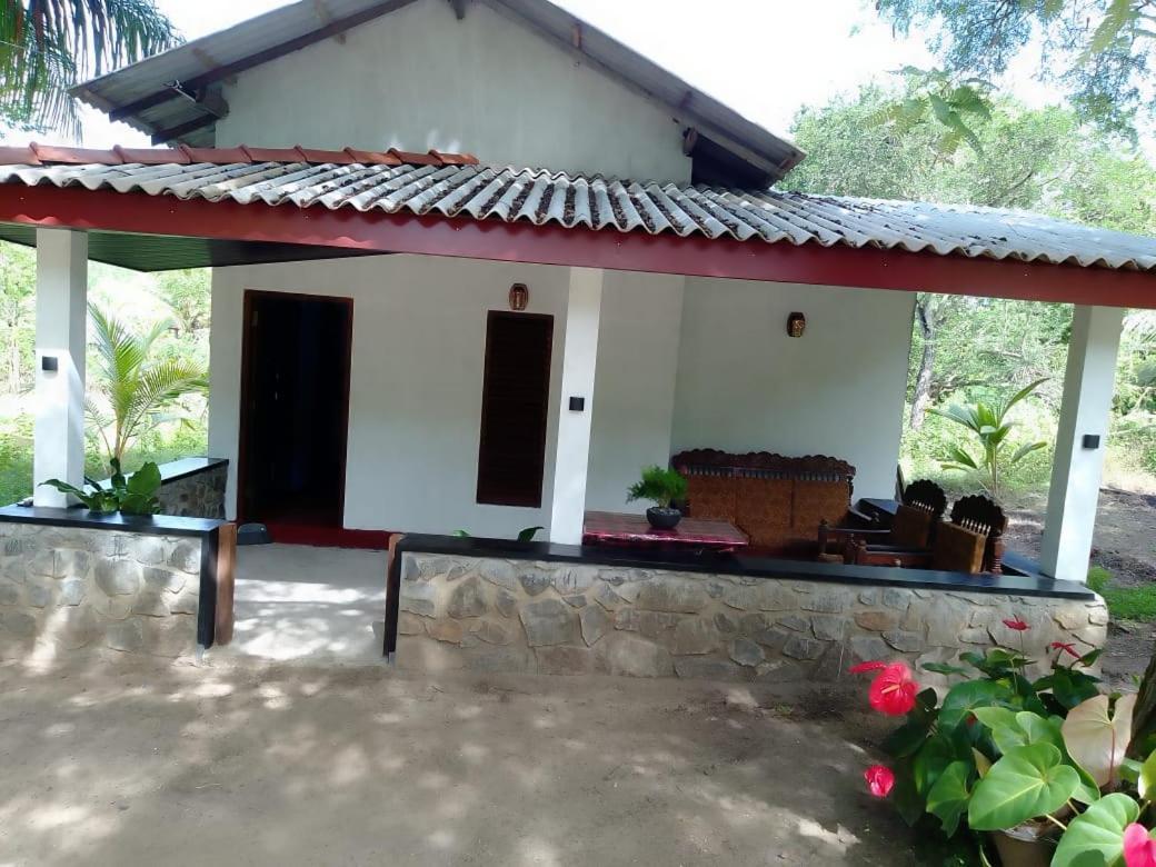 Soma Cabana, Homestay & Restaurant Tangalle Extérieur photo