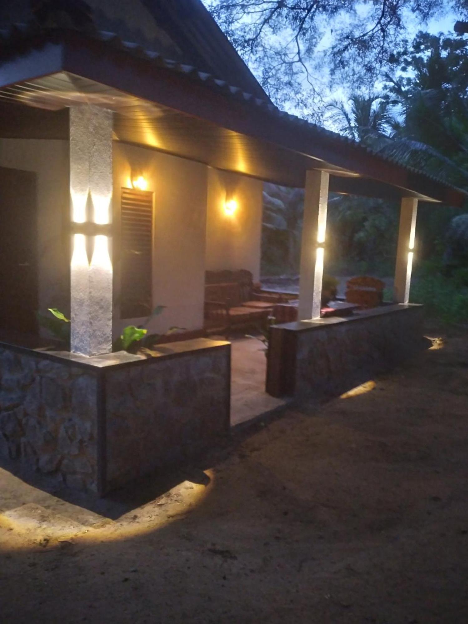Soma Cabana, Homestay & Restaurant Tangalle Extérieur photo